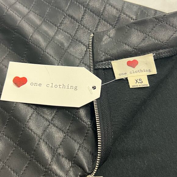 One Clothing Vegan Skater Skirt XS NWT - Picture 2 of 3